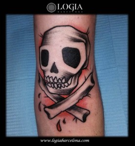tatuaje-brazo-calavera-acuarela-logia-barcelona-billy   